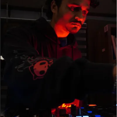 DJ